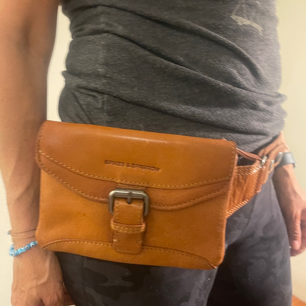 NWT SPIKES & SPARROW Leather Front Pocket Big Waist Belt Bag Fanny Pack Brown